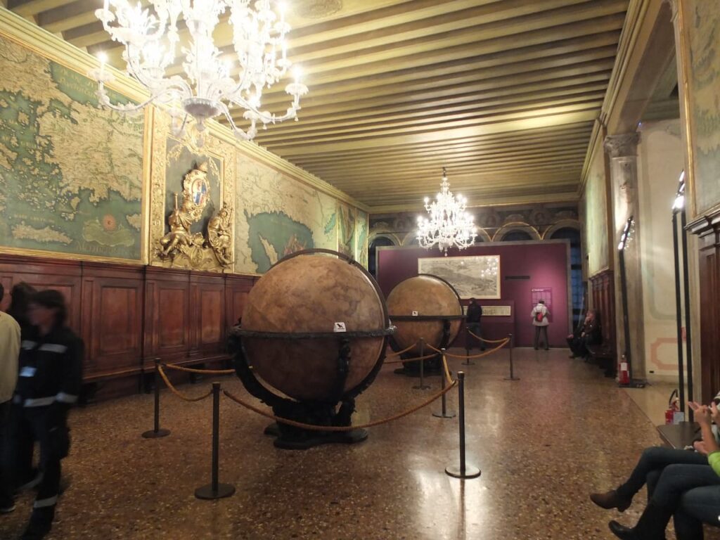 štítová místnost v benátském dóžecím paláci