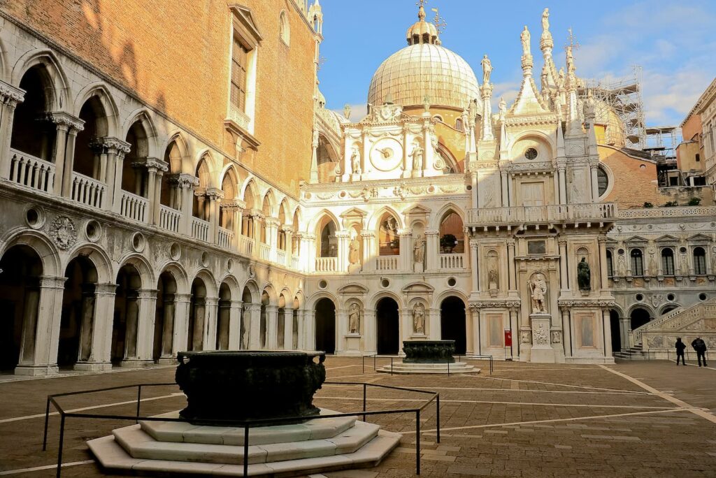 cortile di palazzo ducale venezia