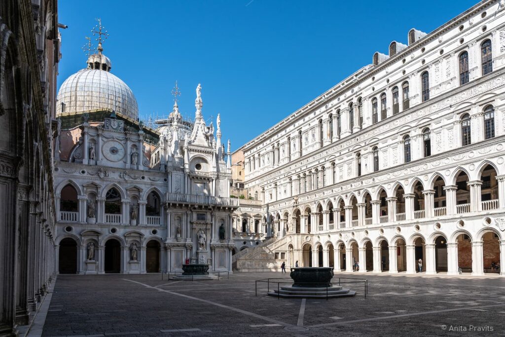 palazzo ducale venezia cortile